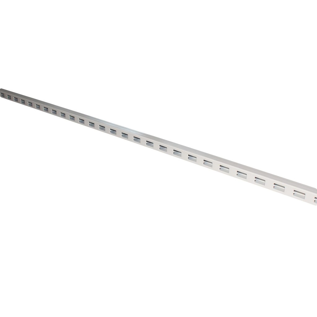 PROFIL OB.PERF.DO PÓŁKI DOŁĄCZANEJ (STOPA BLASZANA) H-2100 (30X30)