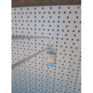 ZAWIESZKA Z KLIPSEM POJEDYNCZA 20 CM DO PLECÓW PERFOROWANYCH Z UCHWYTEM NA CENĘ I LISTWĄ DRA W KPL. - obrazek 4